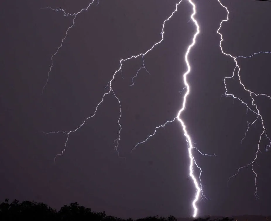 Dry Lightning Warning: South Coast Storms Threaten Isle of Wight Wildfires This Weekend