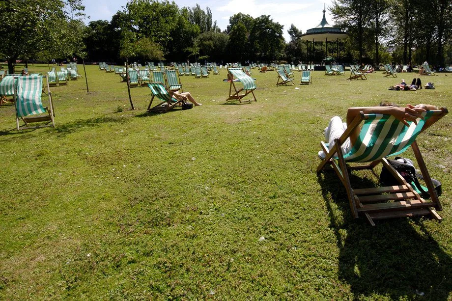 Heatwave Warning: Isle of Wight NHS Reveals Top Tips to Stay Cool and Safe Amid Scorching Temperatures
