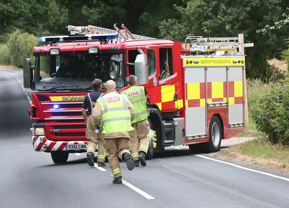 Blaze Breaks Out in Wootton Woodland on Isle of Wight – Fire Crews Battle Remote Fire