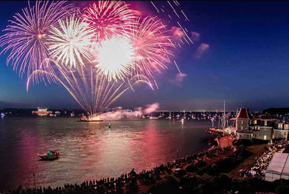 Cowes Floating Bridge Sparks Quick Fix to Keep Fireworks Afloat After Mechanical Fault