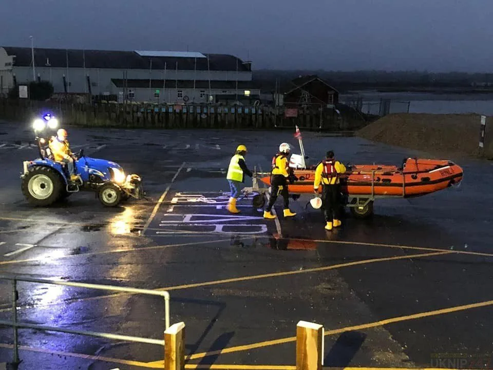 Calshot RNLI Lifeboat Races to Tackle Boat Blaze at Hythe Marina
