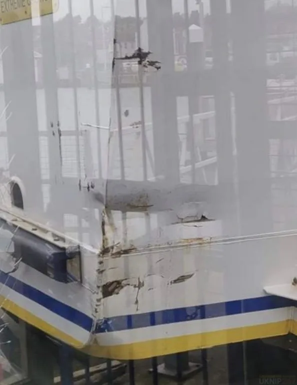 Isle of Wight Floating Bridge Smashes Wall Again – Council Waste £190 Per Hour on Tug Rescue