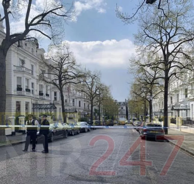 Man in 40s Arrested After Car Rams Cars Near Ukrainian Embassy in Holland Park, Police Fire Shots