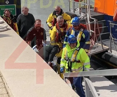Heroic Rescue as Kayaker Capsizes Off The Needles – Coastguard and Lifeboat Save Life