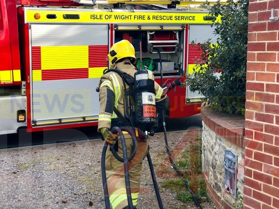 Smoking Towel Sparks Kitchen Fire in Totland, Freshwater Fire Crew Quells Blaze Quickly