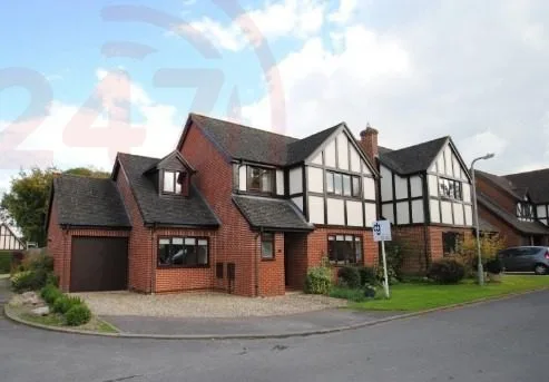 Balaclava-Clad Burglars Smash Into Abingdon Home Before Fleeing When Disturbed – Police Seek Witnesses