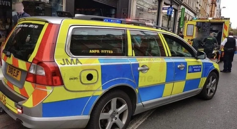 Third Arrest Made as Police Probe Fatal Wandsworth Stabbing of 18-Year-Old