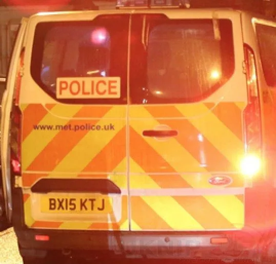 Man Critically Hurt in Morden Stabbing Attack – Police Seek Suspects