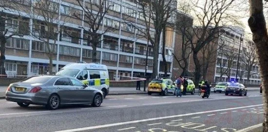West London Robbery: Thieves Flee on Motorbike – Police Seek Dashcam Footage