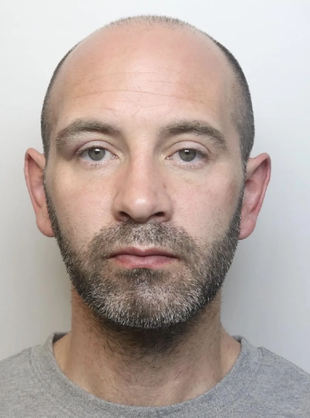 Swindon Man Christopher Howard Jailed 10 Months for Assaulting Four Police Officers and Theft