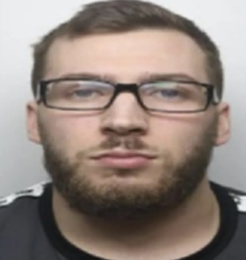 Ex-Doncaster Prison Officer Jailed 5 Years 7 Months for Smuggling Drugs and Phones into Jail