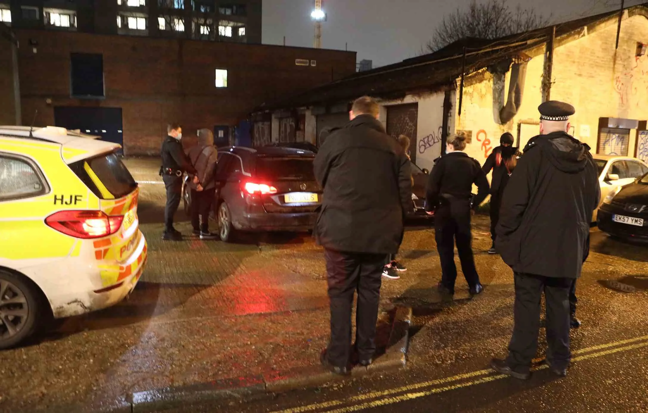 London Roof Rave Raided: 20 Fined as Police Crack Down on Tier 4 Lockdown Party