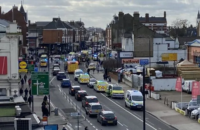 Man Dies After Being Hit by Train at Tooting Bec Tube Station—Emergency Services Responded Quickly