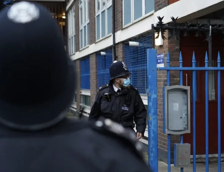 Balham Lockdown Rave Raided – 25 Partygoers Hit with £800 Fines Each!