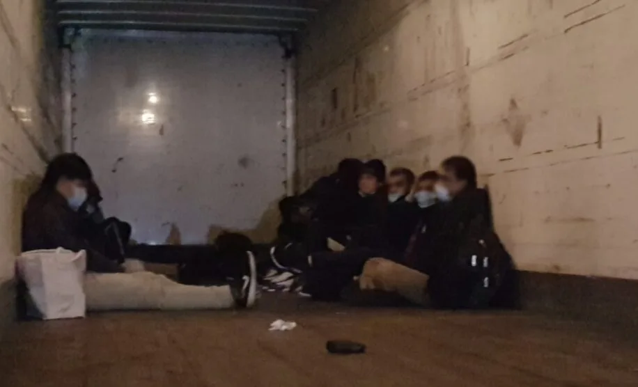 Romanian Luton Truck Driver Jailed Nearly 4 Years for Smuggling 17 Migrants in M20 Trailer
