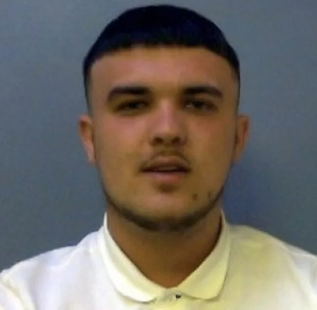 Slough Thugs Jailed Over Knife Robbery and Knuckle Duster Attack on Teens in Farnham Park