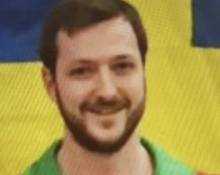 Tragic Crash Near Llandissilio Claims Beloved Dad Chris John, 31 – 17 Schoolchildren Injured