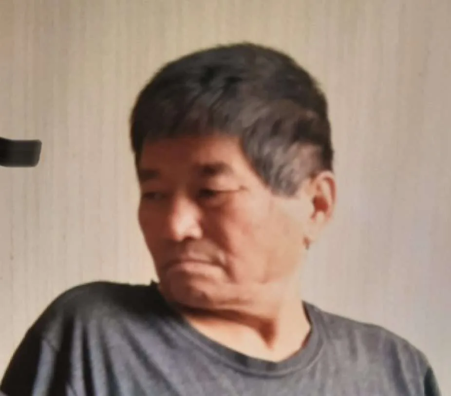 Missing Farnborough Man, 73, Spotted in Brown Cardigan – Contact Hampshire Police with Info