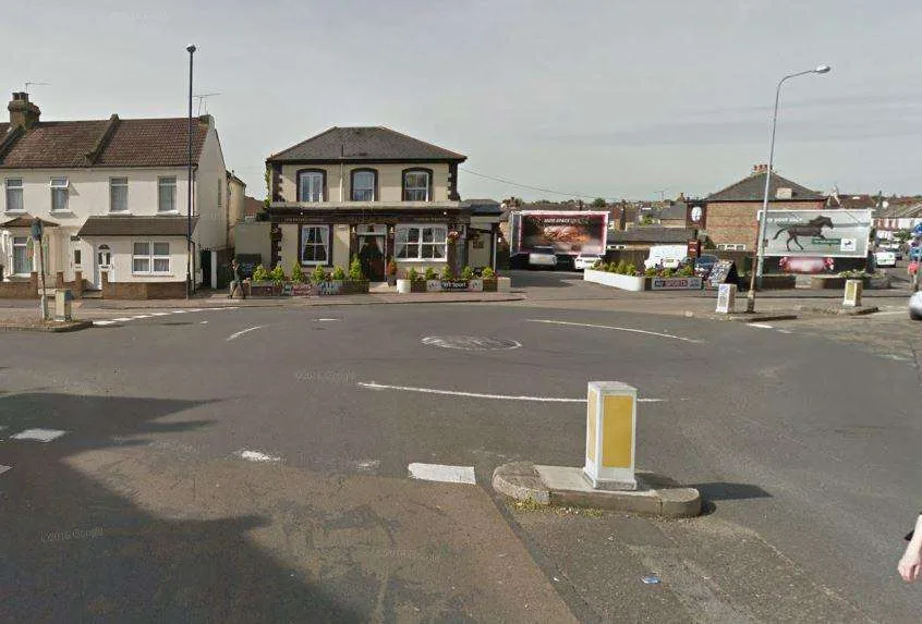 Masked Mugger Threatens Man with Weapon in Brazen Gravesend Bus Stop Robbery – Police Seek Witnesses