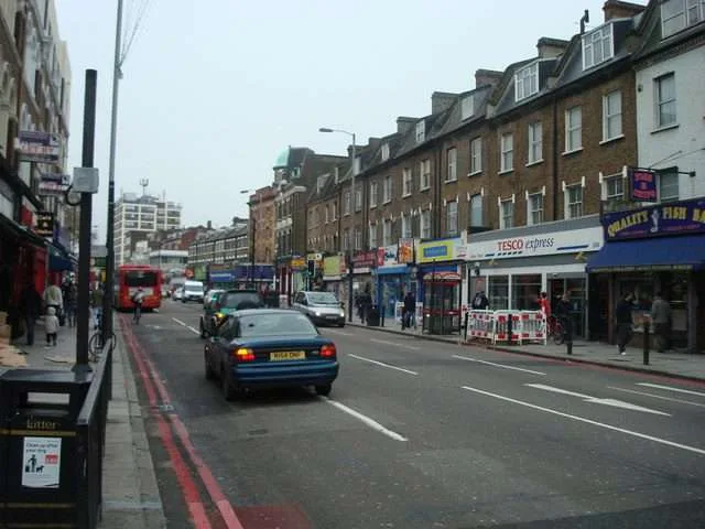 Elderly Woman’s Diamond Watch Snatched in Broad Daylight Near Seven Sisters Road
