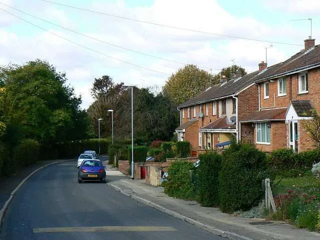 Paralysed Man Pushed and Robbed in Broad Daylight on Penhill Street, Swindon – Police Seek Witnesses