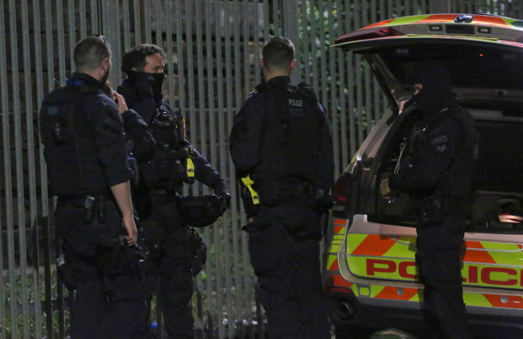 Ealing Horror: Two Men Shot and Stabbed in Early Morning NW10 Attack – Police Appeal for Witnesses