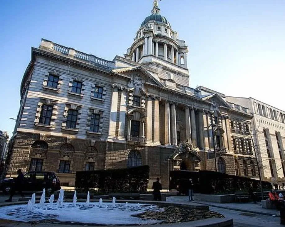 Skateboard Heroes Stop Killer’s Oxford Circus Stab Attack as Victim Dies