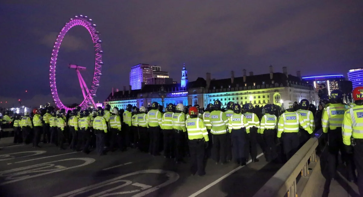 Met Police Make Seven Arrests as London Rings in New Year with Low Violence and Heavy Security