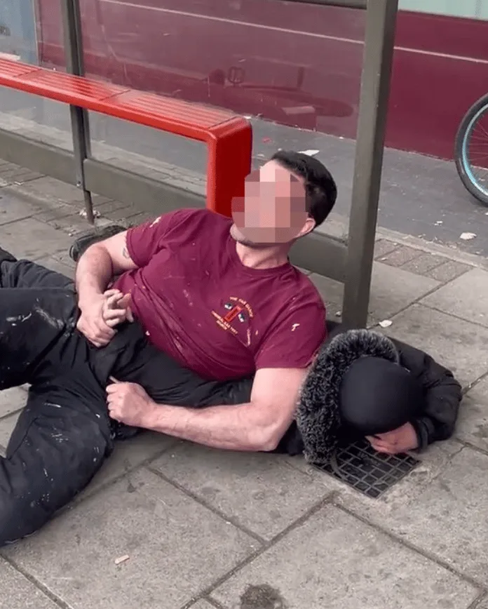 Off-Duty Cop Tackles Knife-Wielding Teen in Bromley Phone Robbery Drama