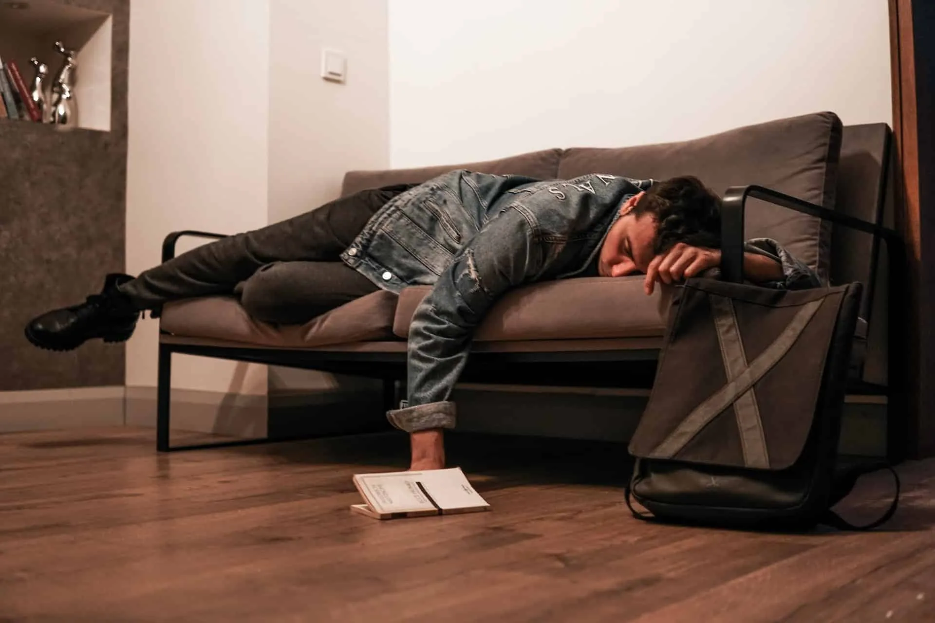 How to Develop Healthy Sleeping Habits?