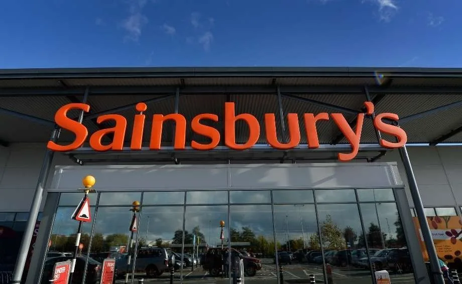 Sainsbury’s and Tesco Tech Glitch Sparks Sussex Payment Chaos, Shoppers Forced to Use Cash