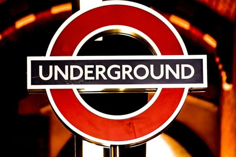 Easter Bank Holiday Travel Chaos: London Overground, Elizabeth Line & DLR Hit by Major Weekend Closures