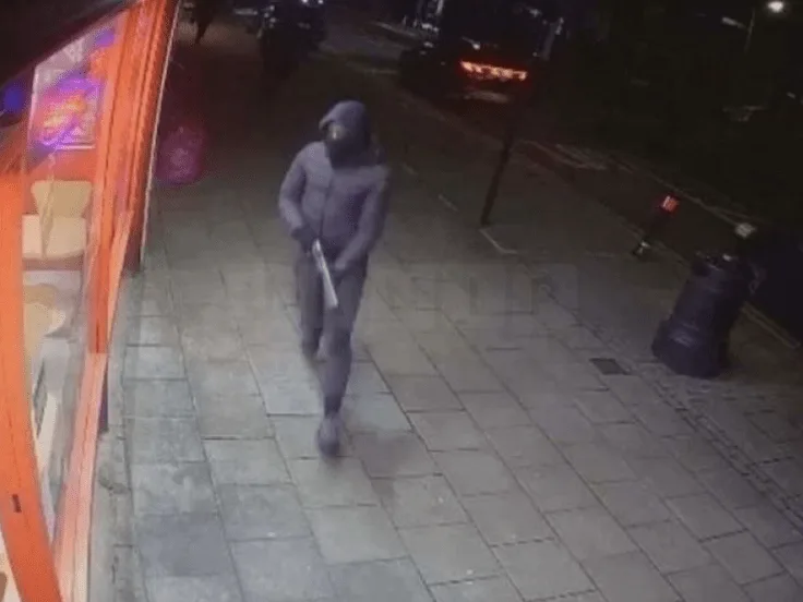 Teen, 19, Shot in Ilford Shooting Horror – Police Urge Witnesses to Come Forward