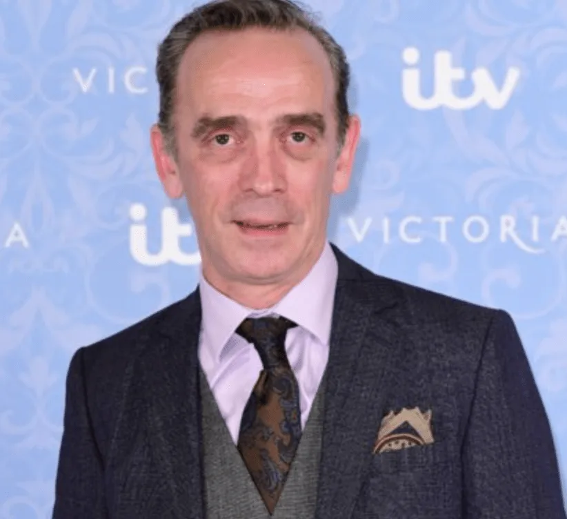 Beloved British Actor Adrian Schiller Dies Suddenly at 60 – Tributes Flood In from Stars