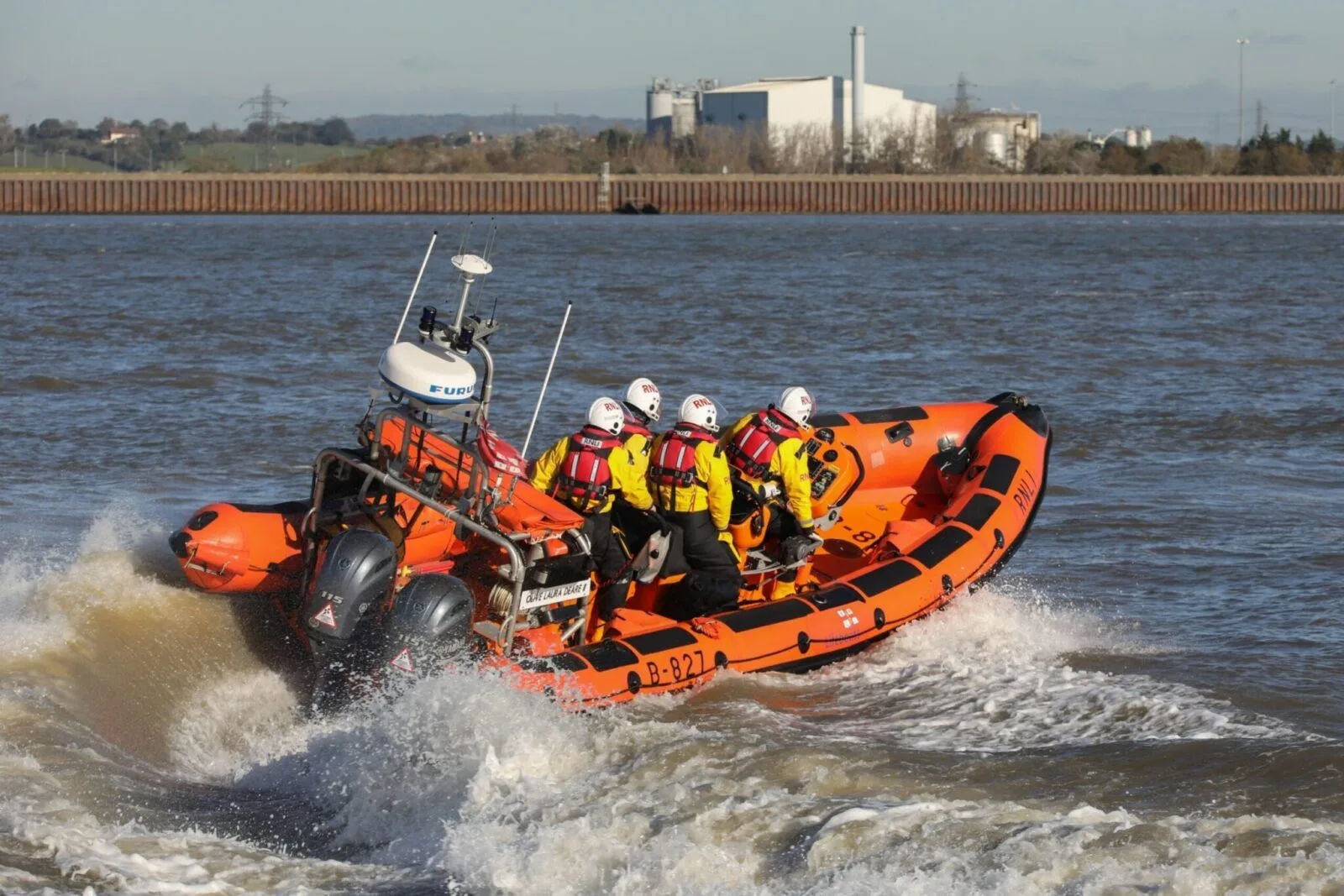 Gravesend RNLI Rescues Injured Crew Trapped in Winch on Thames Cargo Ship