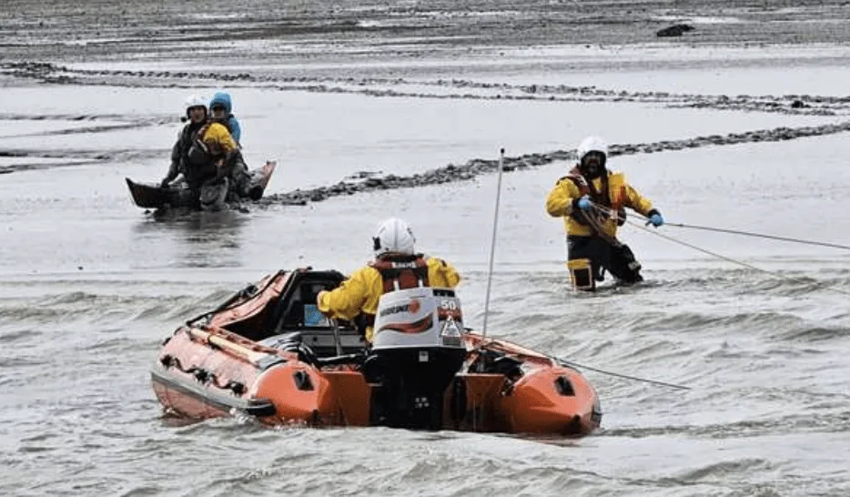 Sheerness RNLI Saves Three Kayakers from Treacherous River Medway Tides