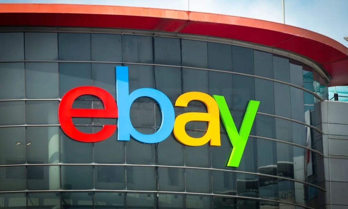 eBay Slashes Selling Fees on Pre-Owned Clothes to Tackle UK’s £400bn Wardrobe Waste Crisis