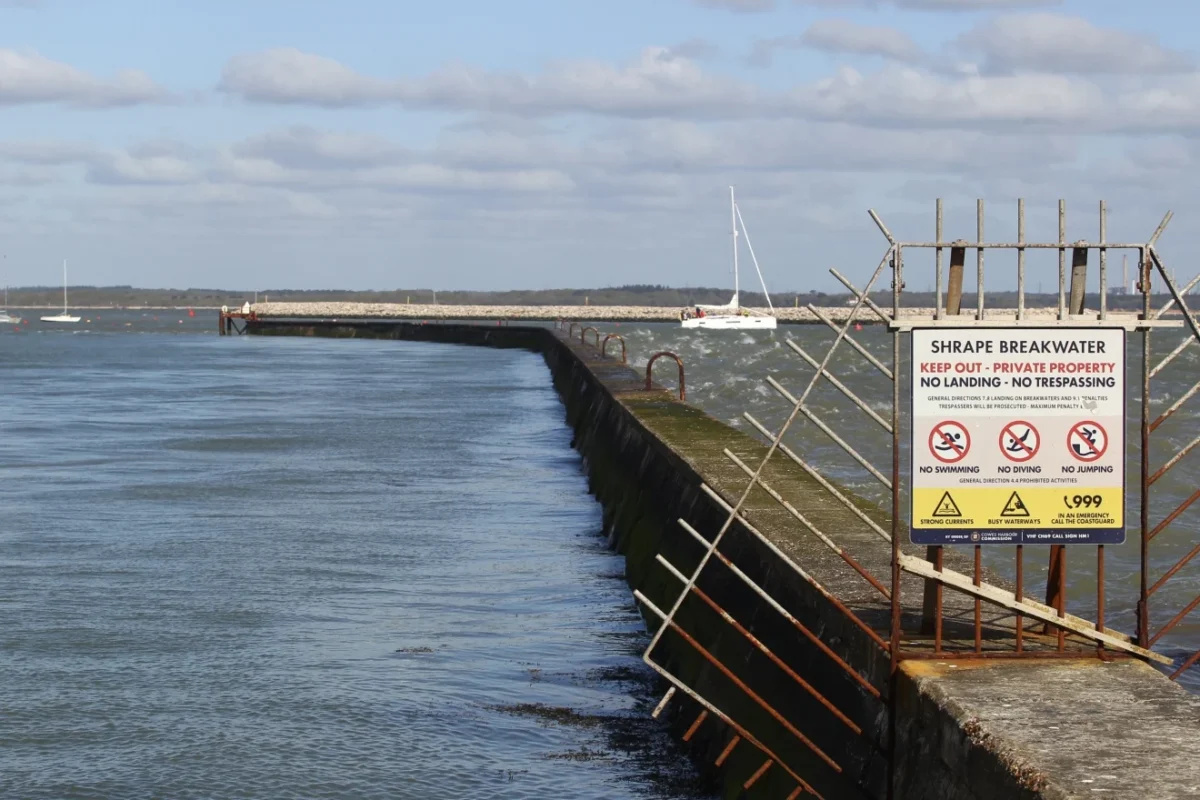Speedboat Havoc: Cowes Harbour Crash Sparks Gosport Marina Collision, Three Injured