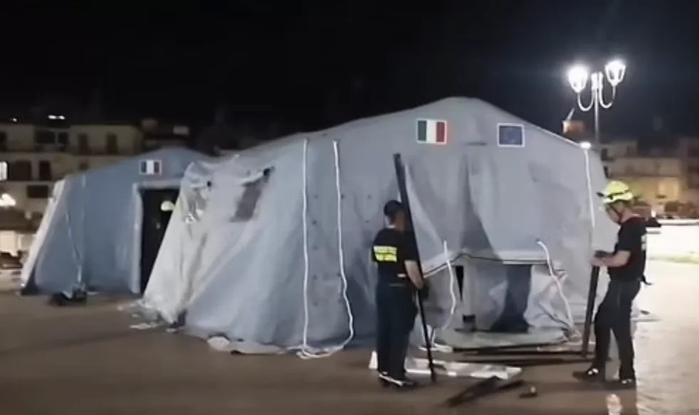 Strongest Quake in Decades Strikes Naples’ Campi Flegrei Caldera – Emergency Shelters Open as Tremors Rock Region