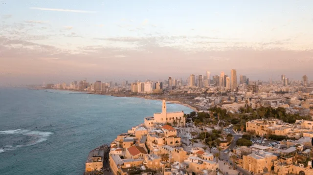 Hamas Fires Rockets at Tel Aviv, Iron Dome Intercepts as Sirens Sound Amid Rising Gaza Tensions