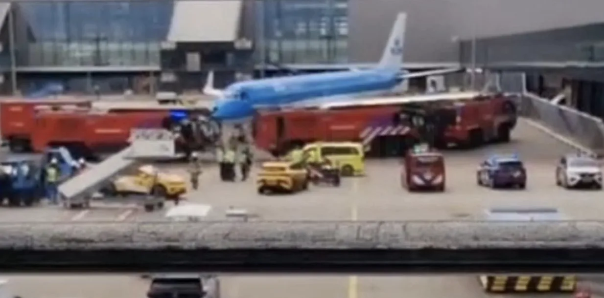 Tragedy at Schiphol: Person Fatally Sucked Into KLM Cityhopper Jet Engine – Investigation Underway