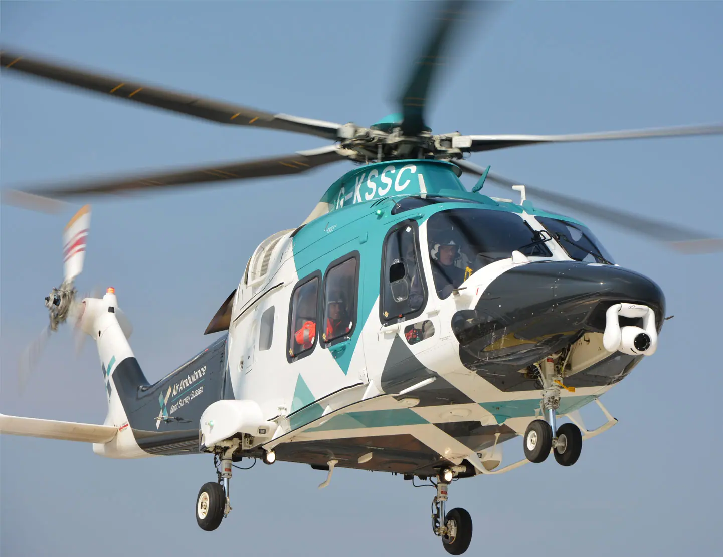 Air Ambulance Called as A2 Shut Both Ways After Lorry and Van Crash with Fire – Major Delays from Gravesend to Cobham