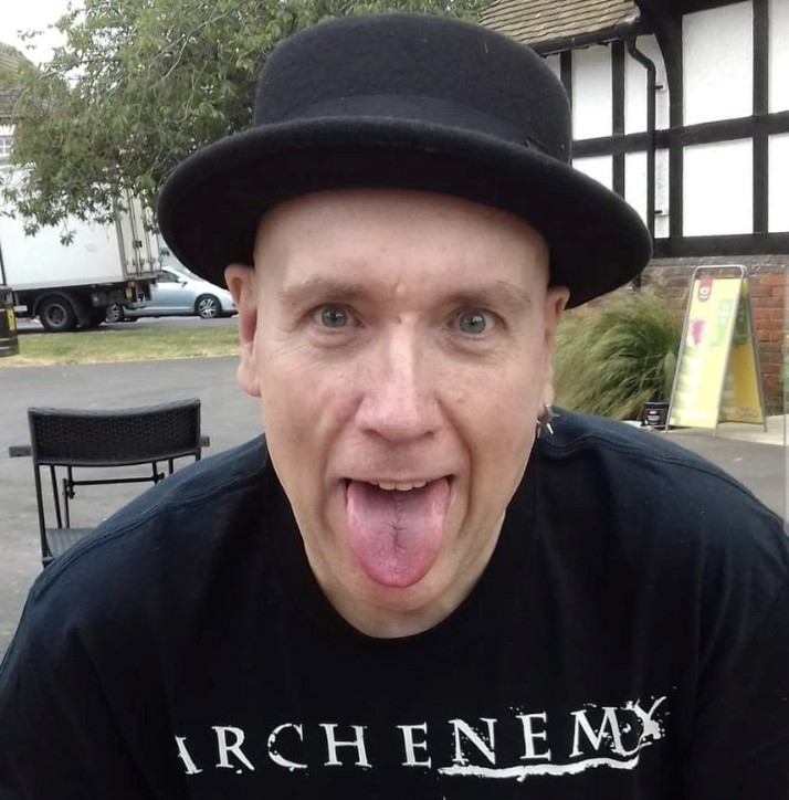 Investigators have released a new photo of a missing man from Hythe