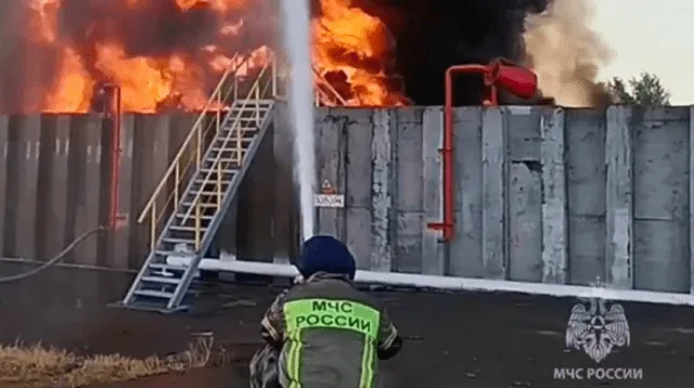 Drone Strike Triggers Massive Oil Tank Fire in Russian Border Town Azov