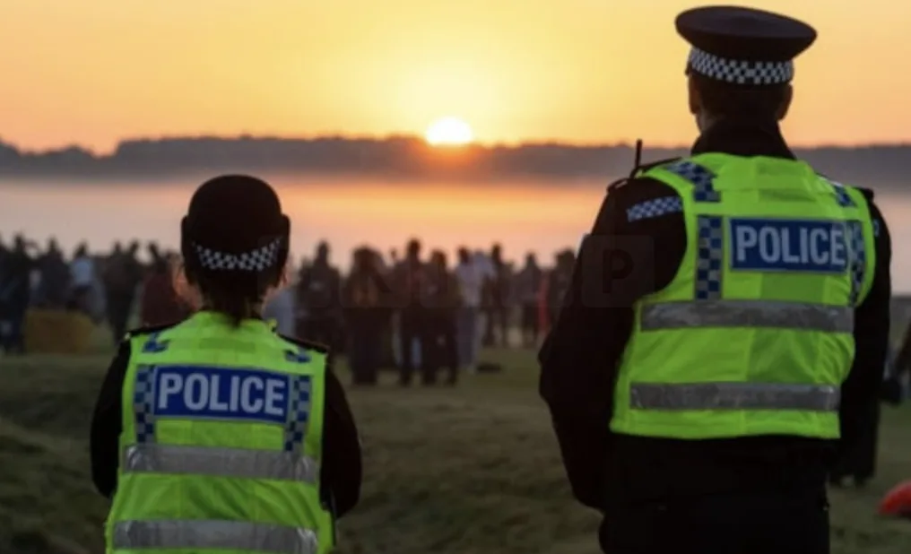 15,000 Party Peacefully at Stonehenge Summer Solstice with Only One Arrest