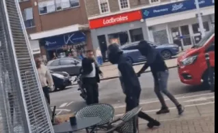 Thugs Armed with Screwdrivers Attempt Motorbike Robbery on Goring Road – Police Hunt Fugitives