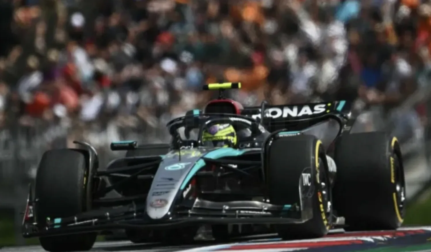 Hamilton Makes History with Record-Breaking 104th Win at British GP, Outsmarts Verstappen at Silverstone