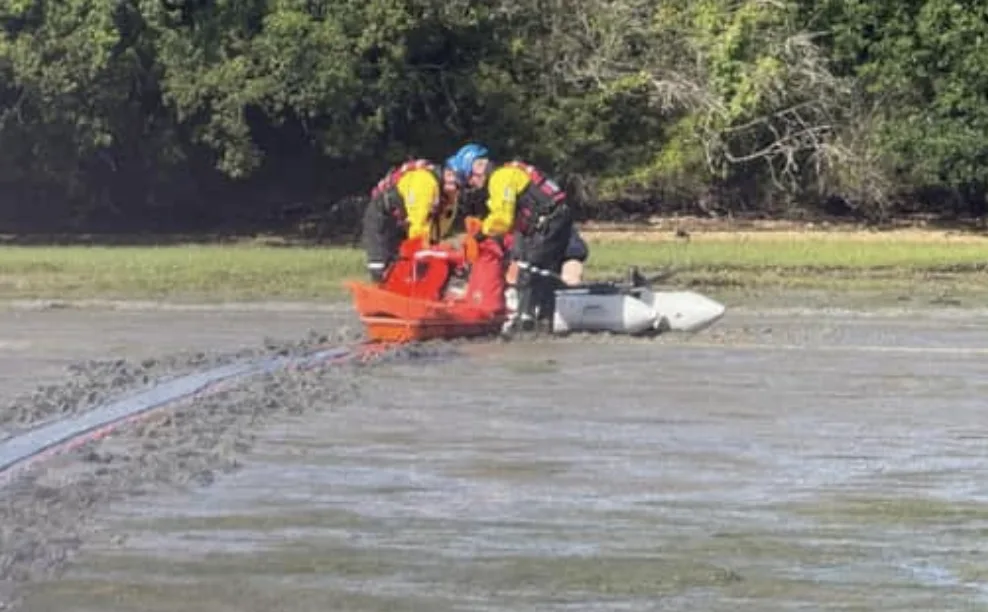 Man Trapped in Portsmouth Harbour Mud Rescued by Gosport Lifeboat and Emergency Teams