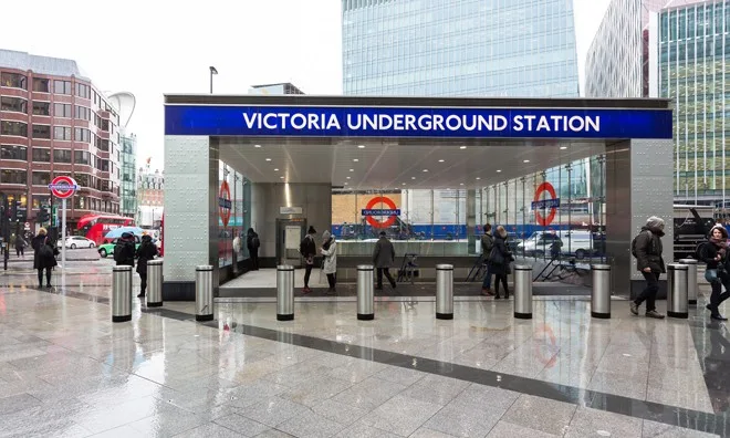 Victoria Tube Chaos: Multiple Fire Alarms Trigger Full Evacuation and Major Emergency Response