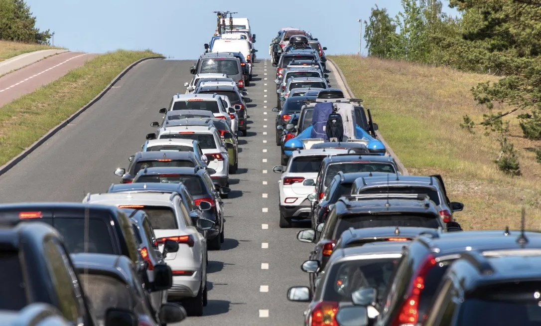 Summer Road Chaos Alert: 27 Million UK Drivers Face ‘Weekend of Woe’ Traffic Jams